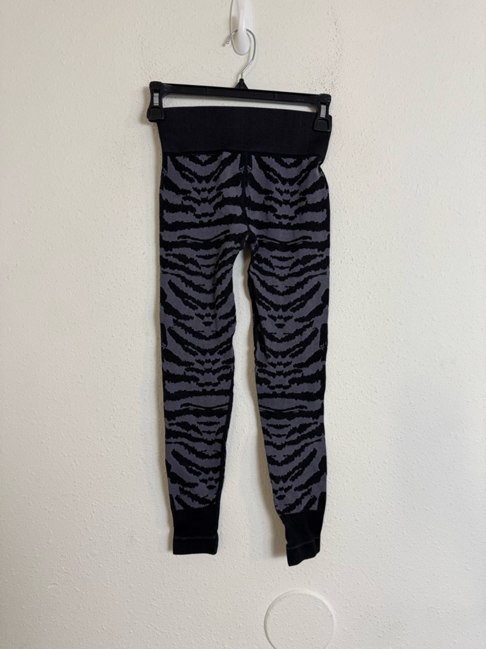 Bombshell sportswear Zebra Print Seamless Leggings - Picture 4 of 5